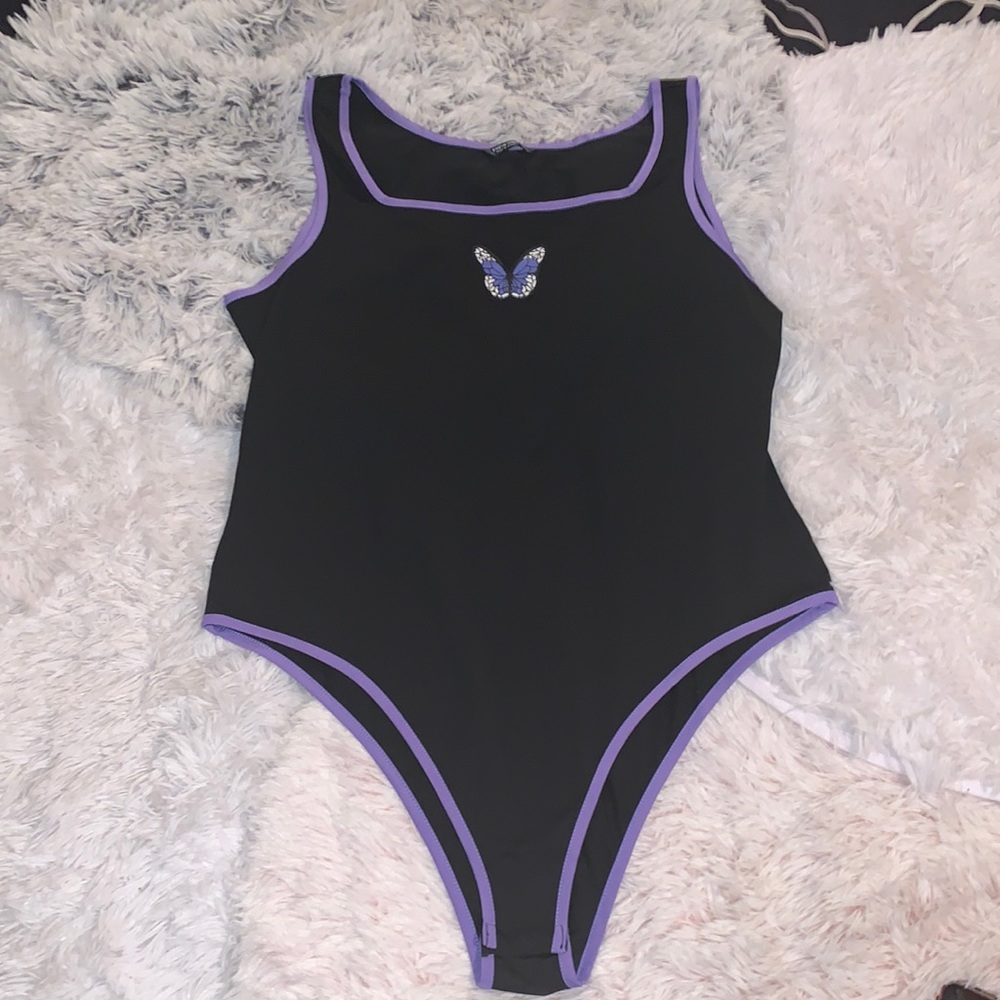 ✨WOMEN’S PLUS BUTTERFLY 🦋 PRINT CONTRAST BINDING TANK BODYSUIT